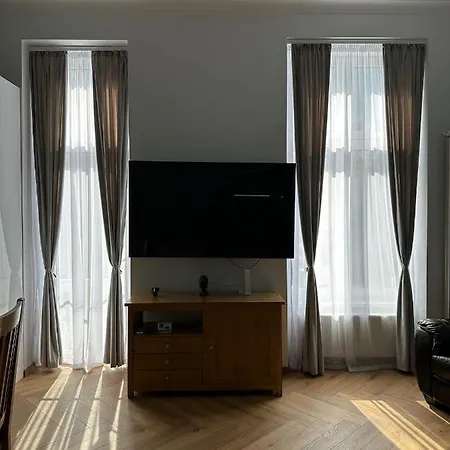 Oyster Flat Victoriei Bucharest